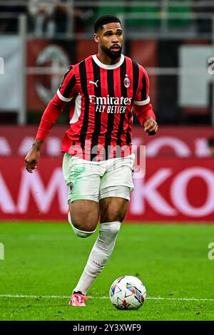 Il centrocampista inglese dell'AC Milan #08 Ruben Loftus-Cheek durante la partita di calcio di serie A tra l'AC Milan e il Venezia allo Stadio San Siro di Milano, Italia, il 15 settembre 2024 credito: Piero Cruciatti/Alamy Live News Foto Stock