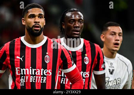 Il centrocampista inglese dell'AC Milan #08 Ruben Loftus-Cheek e l'attaccante statunitense dell'AC Milan #90 Tammy Abraham durante la partita di serie A italiana tra AC Milan e Venezia allo Stadio San Siro di Milano, Italia il 14 settembre 2024 Credit: Piero Cruciatti/Alamy Live News Foto Stock