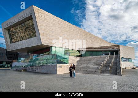L'edificio del Museo di Liverpool sul lungomare di Mann Island presso il Pierhead. Foto Stock