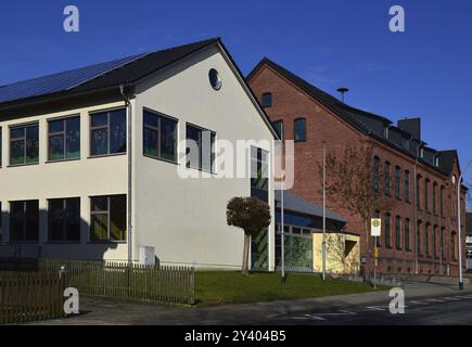 Scuola elementare al mercato di Walsrode, bassa Sassonia, Germania. Scuola elementare al mercato di Walsrode, bassa Sassonia, Germa Foto Stock