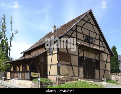 Edificio storico nel villaggio di Seitenroda, Turingia, Germania, Europa Foto Stock