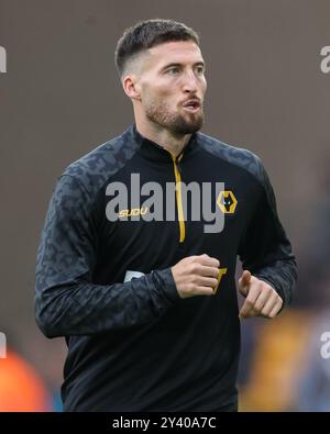 Wolverhampton, Regno Unito. 15 settembre 2024. Matt Doherty del Wolverhampton Wanderers si scalda davanti alla partita di Premier League Wolverhampton Wanderers vs Newcastle United a Molineux, Wolverhampton, Regno Unito, 15 settembre 2024 (foto di Alfie Cosgrove/News Images) a Wolverhampton, Regno Unito, il 15/9/2024. (Foto di Alfie Cosgrove/News Images/Sipa USA) credito: SIPA USA/Alamy Live News Foto Stock