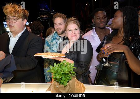 Verleihung Deutscher Schauspielpreis 2024 Gisa Flake mit Freund Knud Riepen bei der Verleihung Deutscher Schauspielpreis 2024 im Club Theater Berlin. 13.09.2024 *** cerimonia del German Acting Award 2024 Gisa Flake con l'amico Knud Riepen alla cerimonia del German Acting Award 2024 al Club Theater Berlin 13 09 2024 Copyright: XEventpressx/xSaschaxRadkex Foto Stock