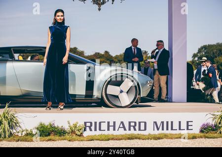 Chantilly, Francia. 15 settembre 2024. Concours d'Elegance durante la settima edizione della Chantilly Arts & Elegance - Richard mille al Domaine du Château de Chantilly, dal 13 al 15 settembre 2024, a Chantilly, Francia - Photo Damien Saulnier/DPPI Credit: DPPI Media/Alamy Live News Foto Stock