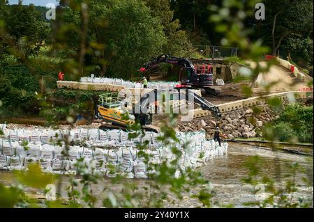 I lavori iniziano sul nuovo tram Bridge sul fiume Ribble a Preston Foto Stock