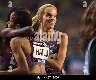 Georgia Bell della Gran Bretagna gareggia nei 1500 m femminili alle finali di atletica Memorial Van Damme Diamond League al King Baudouin Stadium di Foto Stock