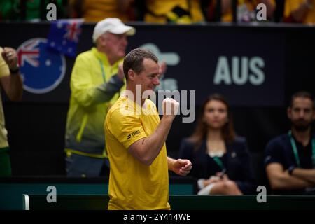 Lleyton Hewitt capitano della squadra australiana visto durante la finale di Coppa Davis del gruppo B a Pabellon Fuente de San Luis. La squadra spagnola Pablo Carreno busta ha vinto 2/6, 6/2, 7/6 Foto Stock