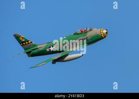 North American F-86 Sabre all'Air Legend Air Show 2024 di Melun, Francia Foto Stock