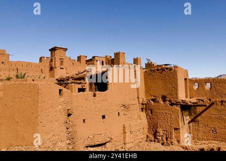 La provincia di Ouarzazate al confine con il deserto è ricca di testimonianze storiche e paesaggi incantevoli berberi Marocco, Nord Africa Foto Stock