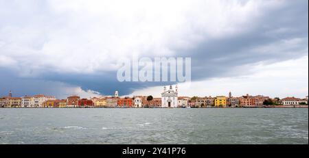 Venezia, Italia, paesaggio urbano di Venezia con la Chiesa dei Gesuati (Chiesa di Santa Maria del Rosario), solo edtoriale. Foto Stock