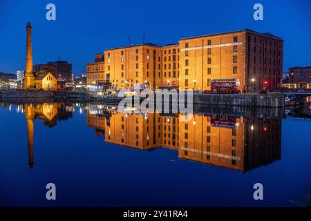 Canning Dock, Liverpool, di notte Foto Stock