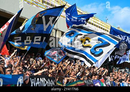 Salerno, Italia. 15 settembre 2024. Tifosi del Pisa SC durante la partita di serie B tra US Salernitana e Pisa SC allo Stadio Arechi di Salerno, il 15 settembre 2024. Crediti: Nicola Ianuale/Alamy Live News Foto Stock