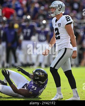 Baltimora, Maryland, domenica 15 settembre 2024. Baltimora, Stati Uniti. 15 settembre 2024. Il kicker dei Las Vegas Raiders, Daniel Carlson (2), calciò un Field goal da 32 yard che fu il punteggio decisivo contro i Baltimore Ravens durante il secondo tempo di una partita all'M&T Bank Stadium di Baltimora, Maryland, domenica 15 settembre 2024. Las Vegas ha vinto 26-23. Foto di David Tulis/UPI credito: UPI/Alamy Live News credito: UPI/Alamy Live News Foto Stock