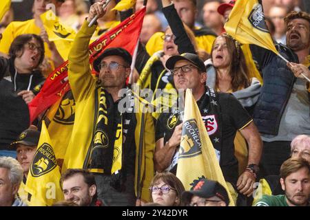 Tolosa, Francia. 15 settembre 2024. Tifosi durante il campionato francese Top 14 rugby match tra lo Stade Toulousain (Tolosa) e lo Stade Rochelais (la Rochelle) il 15 settembre 2024 allo stadio Ernest Wallon di Tolosa, Francia - Photo Nathan Barange/DPPI Credit: DPPI Media/Alamy Live News Foto Stock