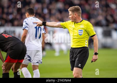 Herning, Danimarca. 14 settembre 2024. L'arbitro Jakob Sundberg visto durante il 3F Superliga match tra FC Midtjylland e FC Copenhagen all'MCH Arena di Herning. Foto Stock