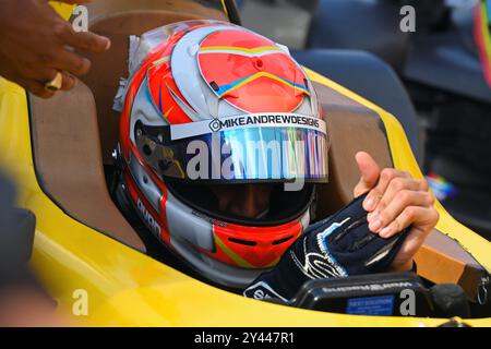 Chennai, INDIA. 15 settembre 2024. Mohamed Ryan di Chennai Turbo Riders festeggia la sua vittoria in gara 2 del terzo round dell'Indian Racing League a Chennai, INDIA. Crediti: Ranjith Kumar/Alamy Live News. Foto Stock