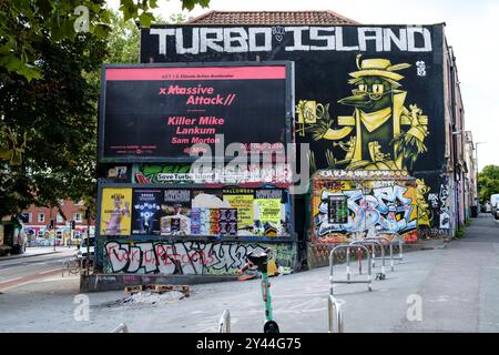 Turbo Island, recentemente ristrutturata, un piccolo angolo di Stokes Croft a Bristol nel Regno Unito Foto Stock