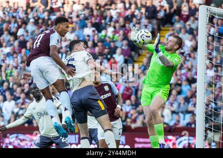 Segnare 2-1 GOL dell'attaccante dell'Aston Villa Ollie Watkins (11) durante la partita di Premier League tra Aston Villa e Everton a Villa Park, Birmingham, Inghilterra, il 14 settembre 2024. Foto Manjit Narotra/ProSportsImages/DPPI Foto Stock