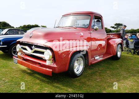 Red, 1954, 5700cc, pick up Ford F-100 - John Gollop Foto Stock