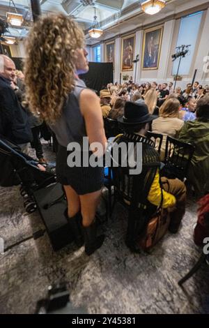 Karina Bond Show durante la London Fashion Week, 14 settembre 2024 Foto Stock