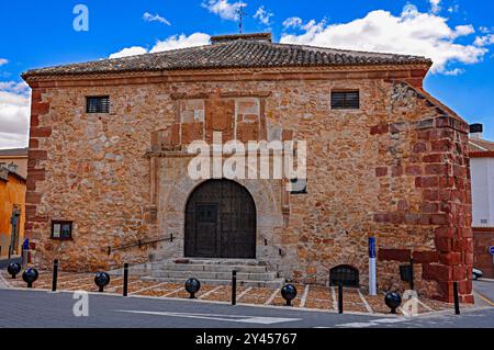 Vecchia banca agricola a campo de Criptana, prestiti agricoli chiamati Pósito in Spagna Foto Stock