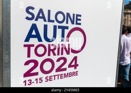 Poster del Salone dell'automobile di Torino, tutte le supercar dal design più alto in esposizione, molti modelli con progetti innovativi e prestazioni avanzate. news event, torino, Foto Stock