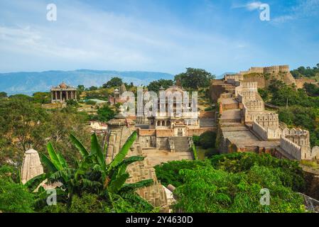 Scenario del Kumbhalgarh, noto anche come forte di Kumbhal, situato nel distretto di Rajsamand, Rajasthan, India Foto Stock