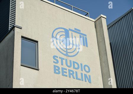 Studio Berlino, Am Studio, Adlershof, Treptow-Köpenick, Berlino, Deutschland Foto Stock