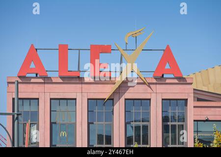 Alexa, Shoppingcenter am Alexanderplatz, Grunerstraße, Mitte, Berlino, Germania Foto Stock