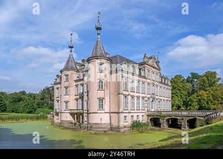 1750 Castello di Poeke / Kasteel van Poeke in stile rococò vicino ad Aalter, Fiandre Orientali, Belgio Foto Stock