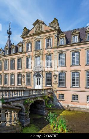 1750 Castello di Poeke / Kasteel van Poeke in stile rococò vicino ad Aalter, Fiandre Orientali, Belgio Foto Stock