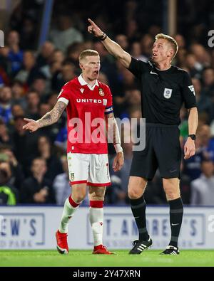 Knighthead Park, Birmingham lunedì 16 settembre 2024.l'arbitro Scott Oldham afferma la sua autorità durante la partita Sky Bet League 1 tra Birmingham City e Wrexham a St Andrews al Knighthead Park, Birmingham lunedì 16 settembre 2024. (Foto: Stuart Leggett | mi News) crediti: MI News & Sport /Alamy Live News Foto Stock