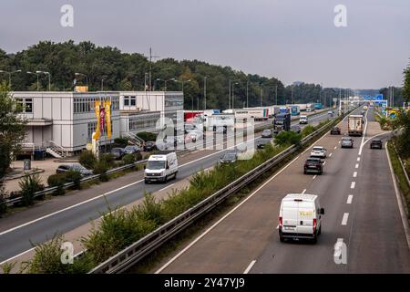 Il valico di frontiera di Straelen, tra la Germania e i Paesi Bassi, le autostrade A40 e A67 in Olanda, vista verso la NL, primo giorno di maggiori controlli alle frontiere Foto Stock