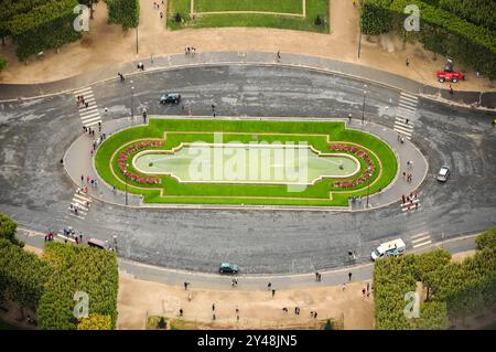 Parigi, Ille de France, Francia. 16 settembre 2024: Veduta aerea del Jardin des Tuileries a Parigi Foto Stock