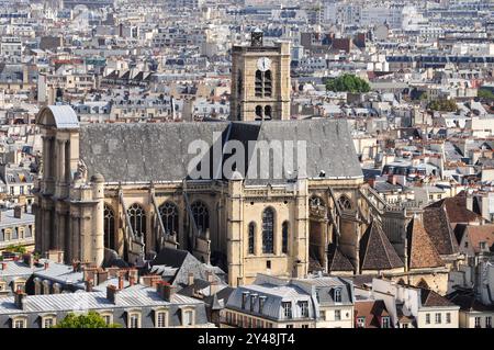 Parigi, Ille de France, Francia. 16 settembre 2024: Veduta aerea della chiesa di Saint-Eustache a Parigi, Francia Foto Stock