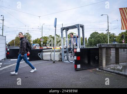 DEN HAAG - l'area intorno al Teatro reale è in preparazione per la celebrazione di Prinsjesdag. Il terzo martedì di settembre inizia il nuovo anno lavorativo del governo. ANP JEROEN JUMELET netherlands Out - belgio Out Foto Stock