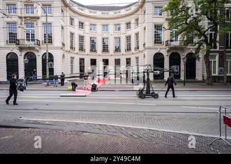 DEN HAAG - l'area intorno al Teatro reale è in preparazione per la celebrazione di Prinsjesdag. Il terzo martedì di settembre inizia il nuovo anno lavorativo del governo. ANP JEROEN JUMELET netherlands Out - belgio Out Foto Stock