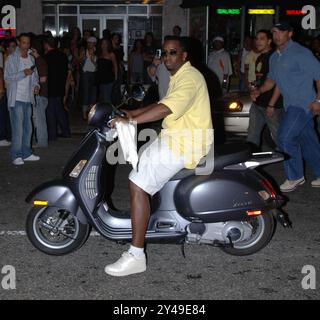 MIAMI BEACH, Florida - 22 APRILE: Sean 'P-Diddy' Combs in città a South Beach il meglio del 2005 - 2015, a Miami Beach, Florida persone: Sean Combs Foto Stock