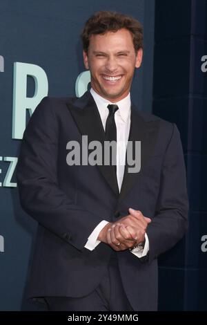 16 settembre 2024 circa. Cooper Koch agli arrivi per MOSTRI: LA STORIA DI LYLE ED ERIK MENENDEZ, The Egyptian Theater, Los Angeles, CA, 16 settembre, 2024. crediti: Priscilla Grant/Everett Collection/Alamy Live News Foto Stock