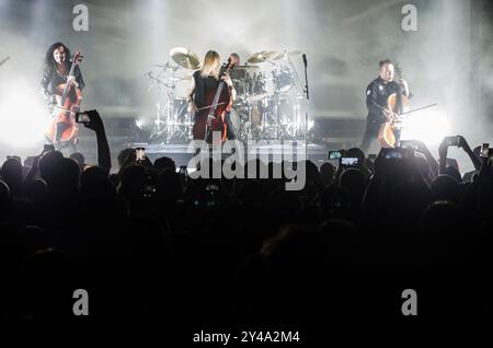 Apocalyptica si esibisce al Gagarin 205 Live Music Space, Atene / Grecia, settembre 2024 Foto Stock