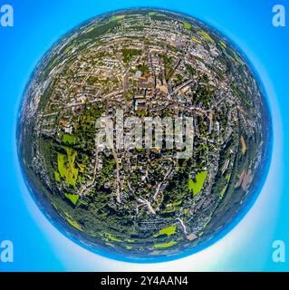 Luftbild, Innenstadt, Altmarkt Marktplatz und evang. Christuskirche, Erdkugel, Fisheye Aufnahme, Fischaugen Aufnahme, 360 Grad Aufnahme, Tiny World, Little Planet, Fisheye Bild, , Schwelm, Ruhrgebiet, Nordrhein-Westfalen, Deutschland ACHTUNGxMINDESTHONORARx60xEURO *** Vista aerea, centro città, piazza del mercato di Altmarkt ed evang Christuskirche, globo terrestre, immagine fisheye, immagine a 360 gradi, mondo minuscolo, Little Planet, fisheye image, Schwelm, Ruhr area, Renania settentrionale-Vestfalia, Germania ACHTUNGxMINDESTHONORARx60xEURO Foto Stock