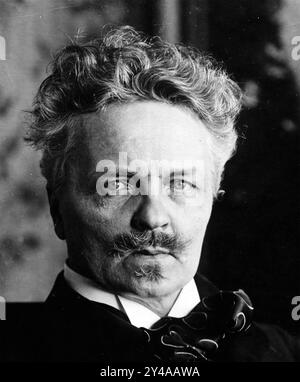 AUGUST STRINDBERG (1849-1912) drammaturgo, romanziere e poeta svedese intorno al 1900 Foto Stock