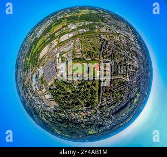 Luftbild, Sportplatz Fußballstadion Jesinghauser Straße Spielvereinigung Linderhausen von 1920 e.V., Erdkugel, Fisheye Aufnahme, Fischaugen Aufnahme, 360 Grad Aufnahme, Tiny World, Little Planet, Fisheye Bild, , Schwelm, Ruhrgebiet, Nordrhein-Westfalen, Deutschland ACHTUNGxMINDESTHONORARx60xEURO *** Vista aerea, stadio di calcio Jesinghauser Straße Spielvereinigung Linderhausen von 1920 e V , globo terrestre, immagine fisheye, immagine a 360 gradi, mondo minuscolo, Little Planet, fisheye image, Schwelm, Ruhr area, Renania settentrionale-Vestfalia, Germania ACHTUNGxMINDESTHONORARx60xEURO Foto Stock