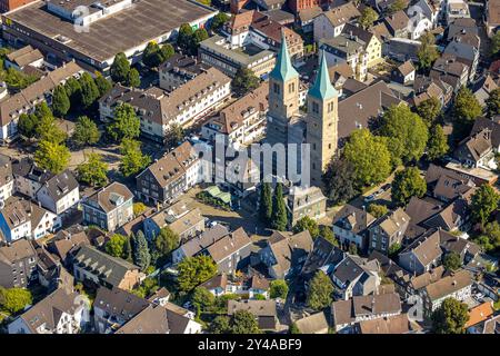 Luftbild, City und evang. Christuskirche mit zwei Kirchtürmen, Baustelle Renovierung, Schwelm, Ruhrgebiet, Nordrhein-Westfalen, Deutschland ACHTUNGxMINDESTHONORARx60xEURO *** Vista aerea, città ed evang Christuskirche con due torri di chiesa, ristrutturazione di cantiere, Schwelm, regione della Ruhr, Renania settentrionale-Vestfalia, Germania ACHTUNGxMINDESTHONORARx60xEURO Foto Stock