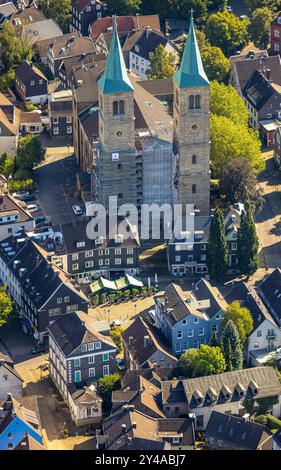 Luftbild, evang. Christuskirche mit zwei Kirchtürmen, Baustelle Renovierung, Schwelm, Ruhrgebiet, Nordrhein-Westfalen, Deutschland ACHTUNGxMINDESTHONORARx60xEURO *** Vista aerea, evang Christuskirche con due torri di chiesa, ristrutturazione di cantiere, Schwelm, regione della Ruhr, Renania settentrionale-Vestfalia, Germania ACHTUNGxMINDESTHONORARx60xEURO Foto Stock