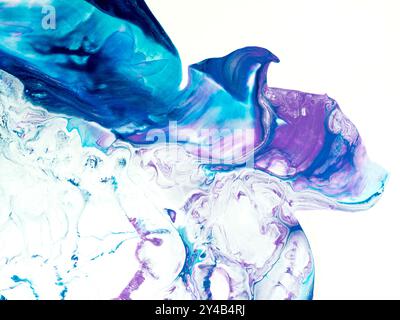 Blu astratto e viola fantastico sfondo creativo dipinto a mano, texture di pennello e marmo, pittura acrilica. Arte moderna. Arte contemporanea. Foto Stock
