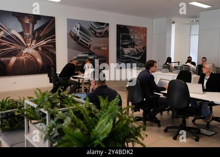 Torino, Italia. 17 settembre 2024. Stellantis ProOne Hub apre a Torino, Italia. 17 settembre 2024. (Foto di Fabio Ferrari/LaPresse) credito: LaPresse/Alamy Live News Foto Stock