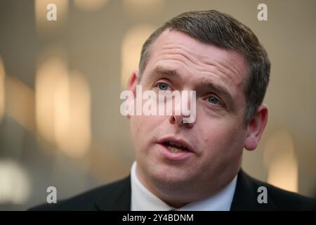 Edimburgo Scozia, Regno Unito 17 settembre 2024. Il leader conservatore scozzese Douglas Ross MSP al Parlamento scozzese. credito sst/alamy notizie in diretta Foto Stock