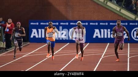 Alexander Ogando, Letsile Tebogo, Kenneth Bednarek e Fred Kerley gareggiano nei 200 m maschili alle finali di atletica della Memorial Van Damme Diamond League Foto Stock