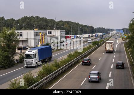 Il valico di frontiera di Straelen, tra la Germania e i Paesi Bassi, le autostrade A40 e A67 in Olanda, vista verso la NL, primo giorno di maggiori controlli alle frontiere Foto Stock